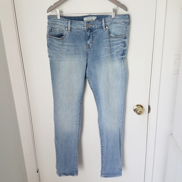 torrid Denim - Torrid Jeans 16 light wash
